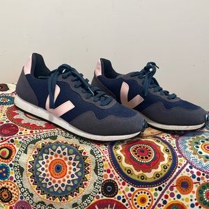 Veja SDU Hexa B-Mesh Sneaker Nautico and Petal US 9